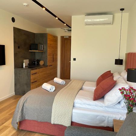 Royal Blue Port Hotel Rowy  Bagian luar foto