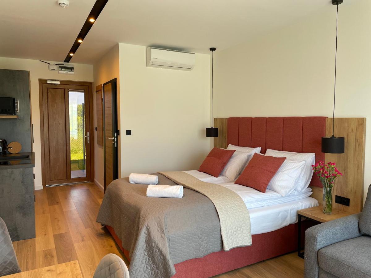 Royal Blue Port Hotel Rowy  Bagian luar foto